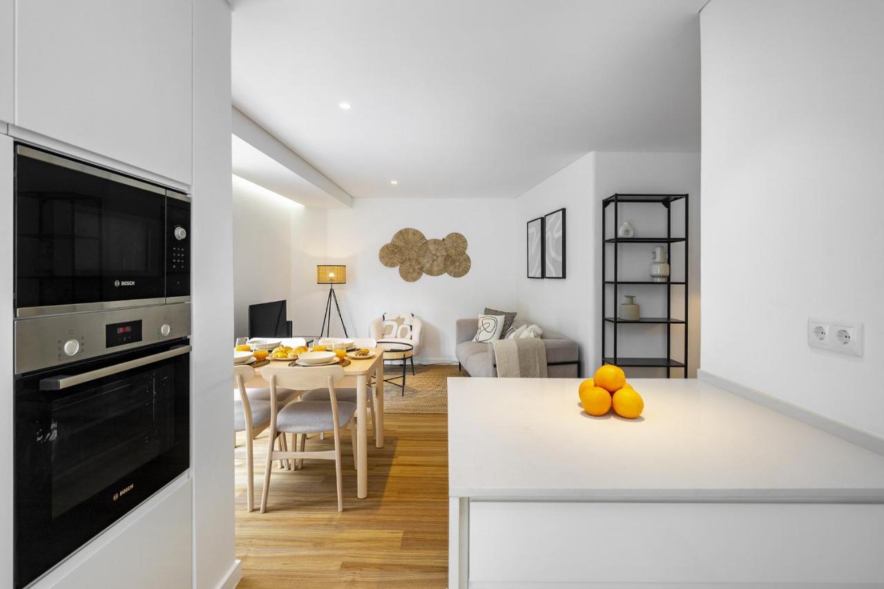 Whome Chic & Stylish Retreat In Estoril's Finest Location Apartment