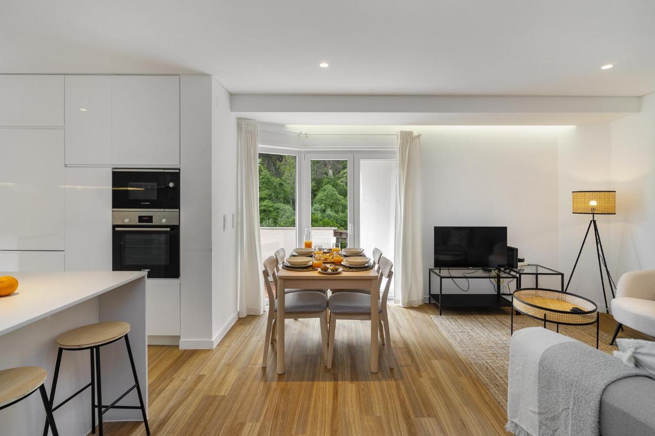 Whome Chic & Stylish Retreat In Estoril's Finest Location *