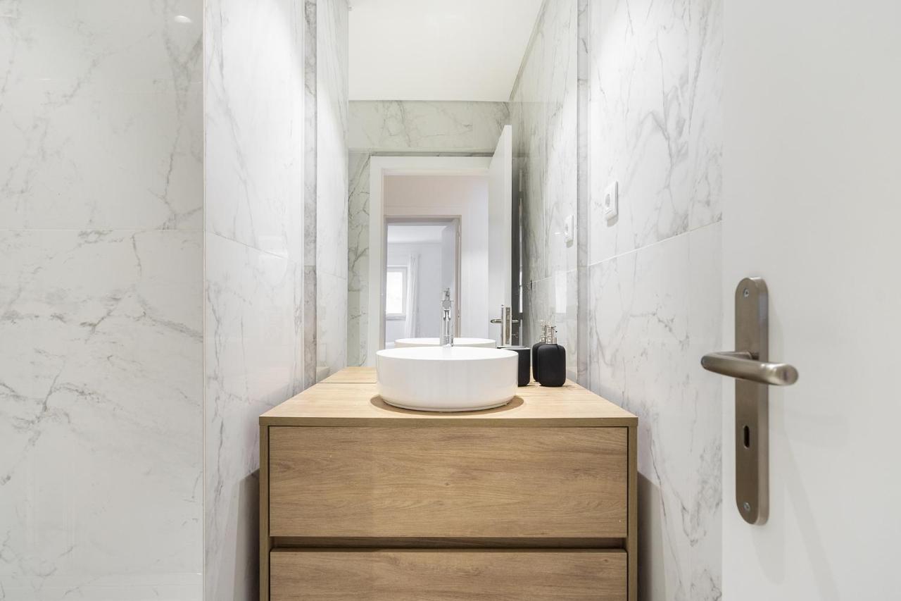 Whome Chic & Stylish Retreat In Estoril's Finest Location Apartment Estoril
